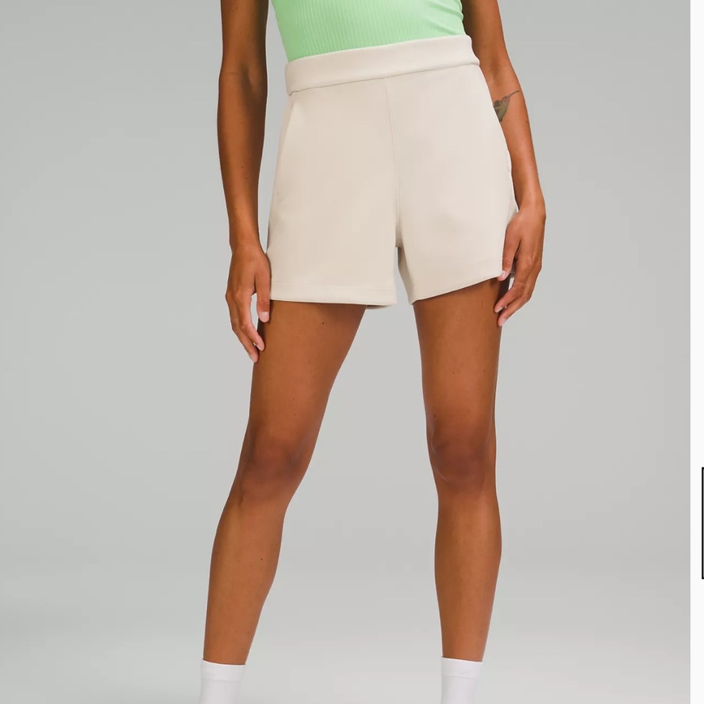 Lululemon size 14 shorts